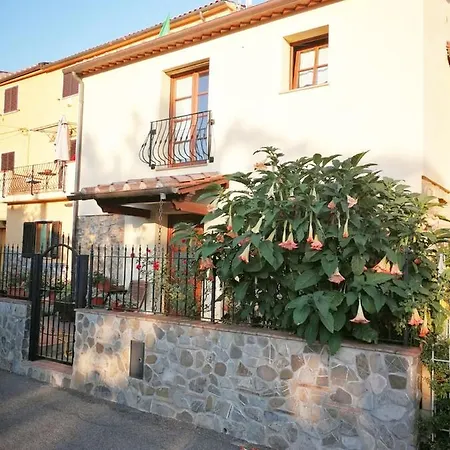 Apartment Il Borgo Di Santa Luce